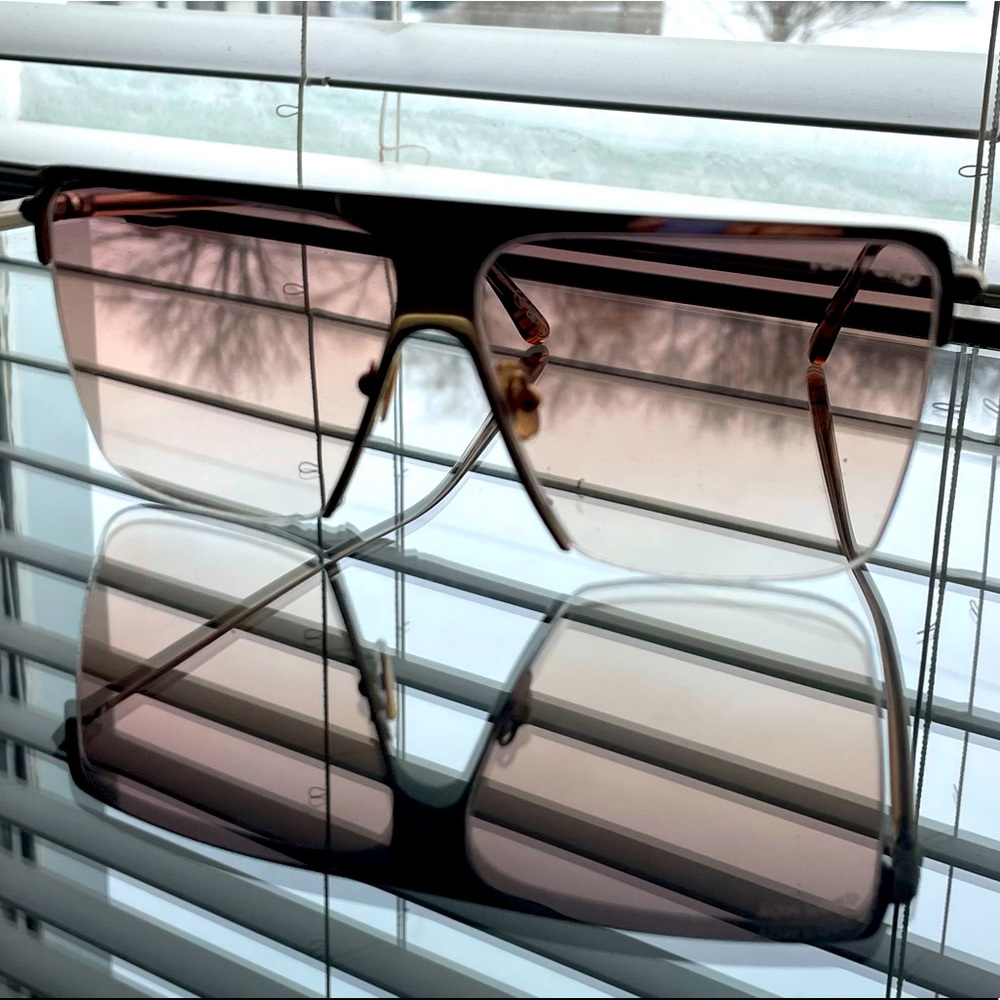 New TOM FORD Sunglasses - Picture 5 of 11
